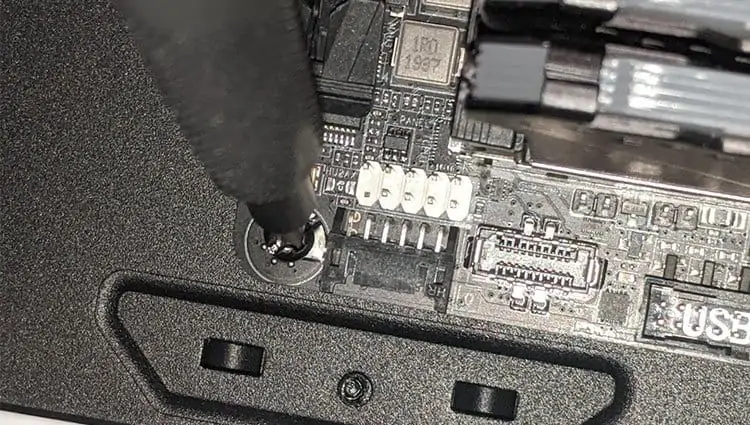 How To Build A PC For Beginners - Step By Step Guide 8 motherboard-screws