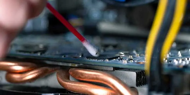 Cleaning-Dusty-GPU-1