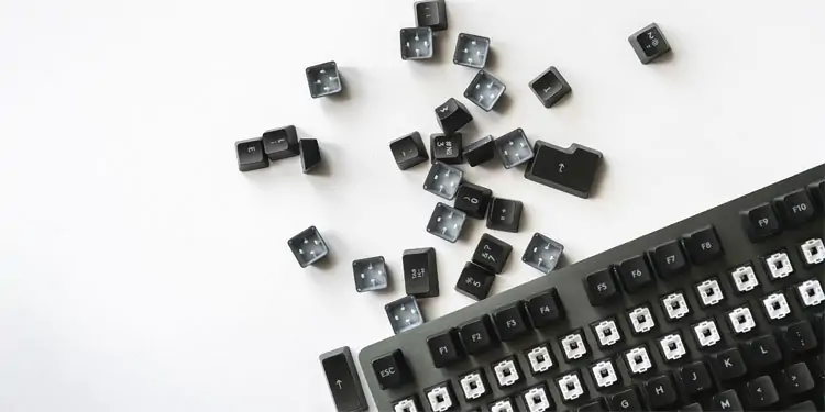 Mechanical Keyboard Key is Not Working - How Do I Fix it? 8 Removing-Keycaps-of-a-Mechanical-Keyboard