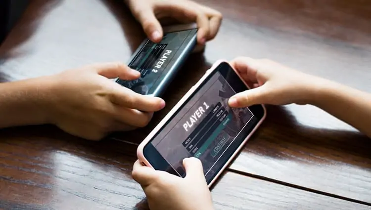 mobile-playing