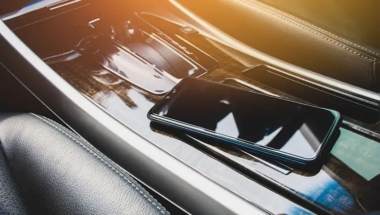 phone-in-car