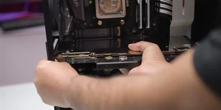 Graphics-Card-Reinserting