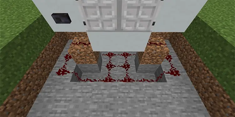 How To Make And Use An Iron Door In Minecraft? 6 iron-door-automatic-redstone-circuit