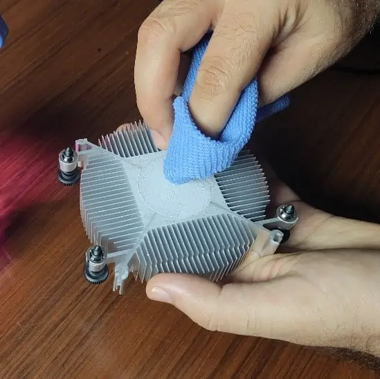 How to Clean Heatsink Properly 13 Clean-thermal-paste