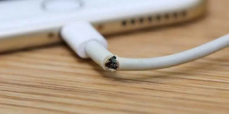 My iPad Says Not Charging - How to Fix It? 3 damaged-charging-cable