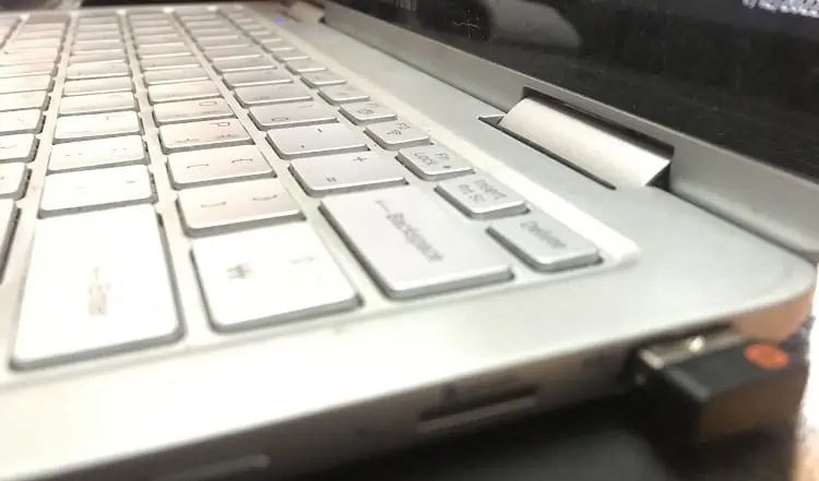 How to Pair Logitech Keyboard (Beginner's Guide) 19 unifying-receiver-port