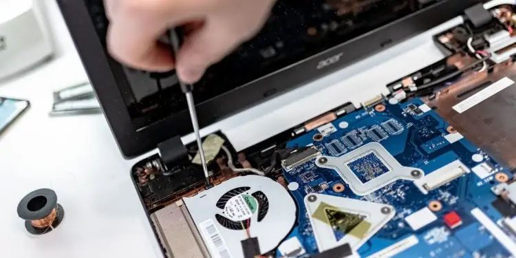 Remove-laptop-motherboard
