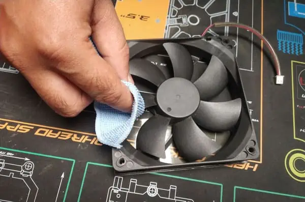 How to Clean Power Supply Unit? 26 isopropyl-alcohol-apply