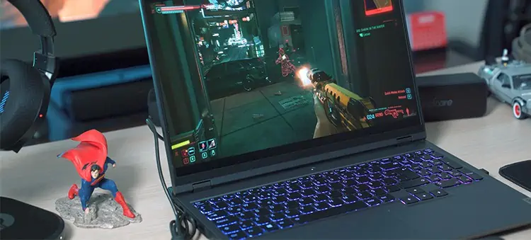 How to Use a Laptop as a Monitor for Xbox One? 5 playing-games-on-laptop