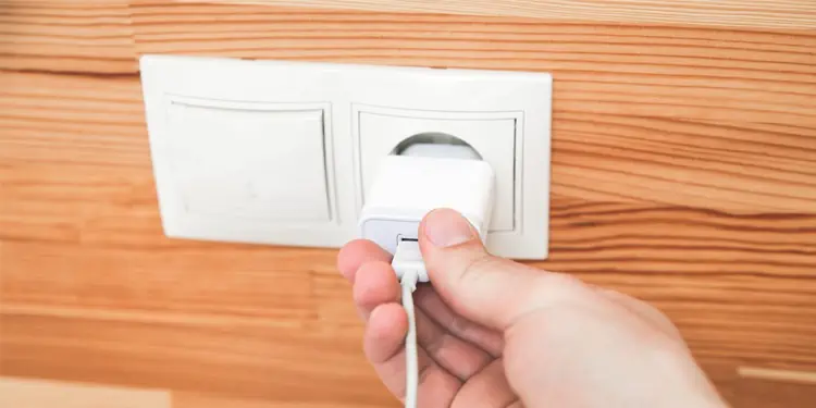 Connect-Directly-to-Wall-Power-Outlet-2