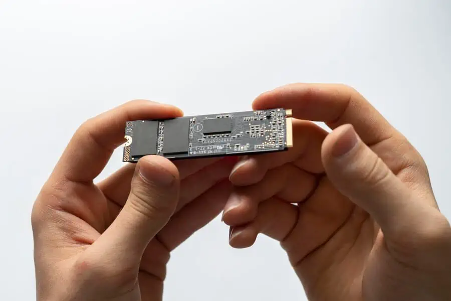 Should You Defrag an SSD? 5 SSD