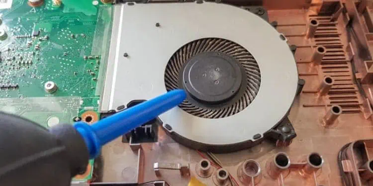 laptop-fan-cleaning-using-compressed-air