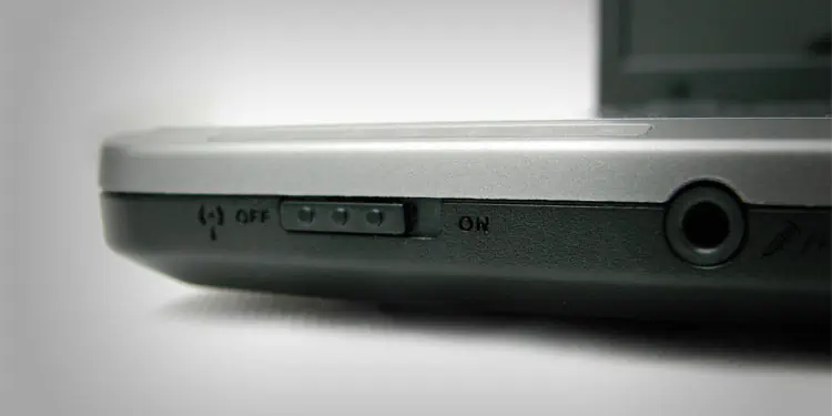 WiFi Not Turning On in Windows? How to Fix it 15 laptop-wi-fi-switch