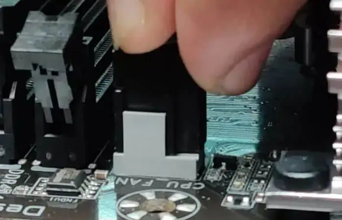tighten-cpu-fan-pin-1