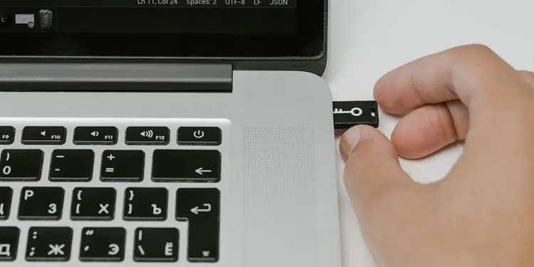 Thumb Drive Vs Flash Drive - Which One Is Better? 8 usb-drive-application
