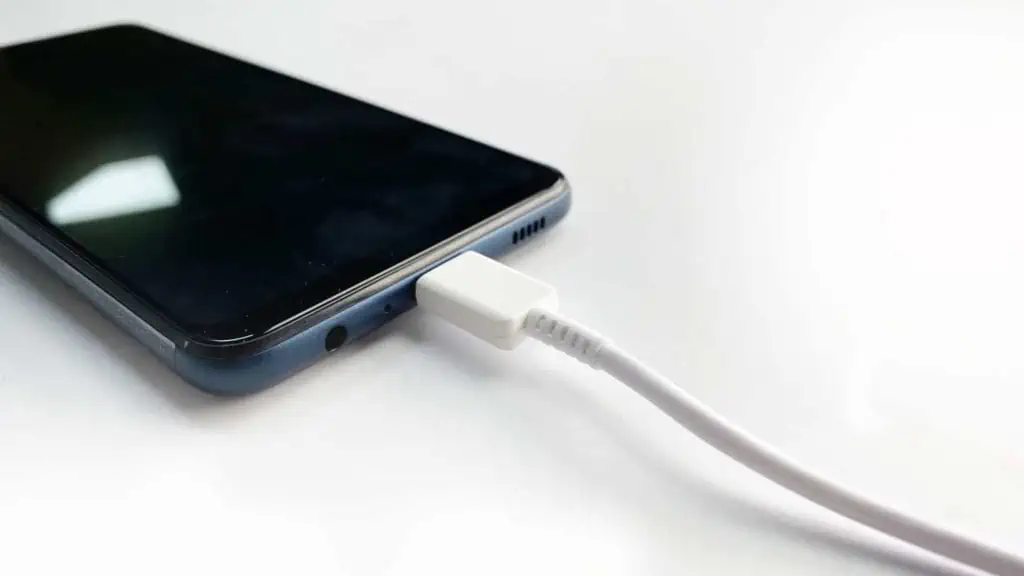 charging-samsung-phone-1-scaled-1024x576