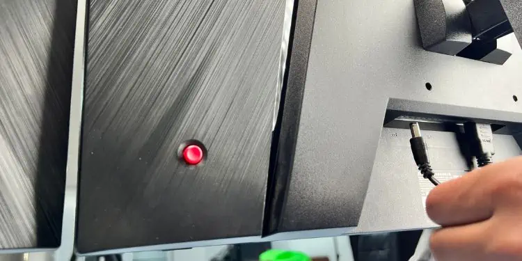 How to Connect Two Monitors to a Laptop (in 5 Steps) 10 monitor-power-connection