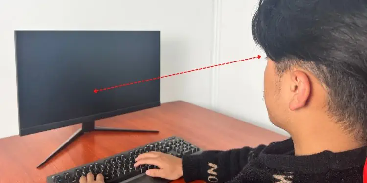 How High Should Your Monitor Be? 2 Keep-the-Center-of-the-Monitor-Below-Eye-Level