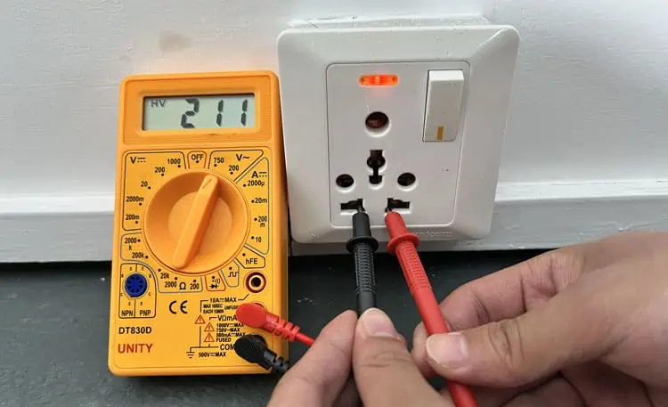 How to Ground a Laptop to Avoid Electric Shock? 4 Proven Ways 2 Live-right-neutral-left-voltage