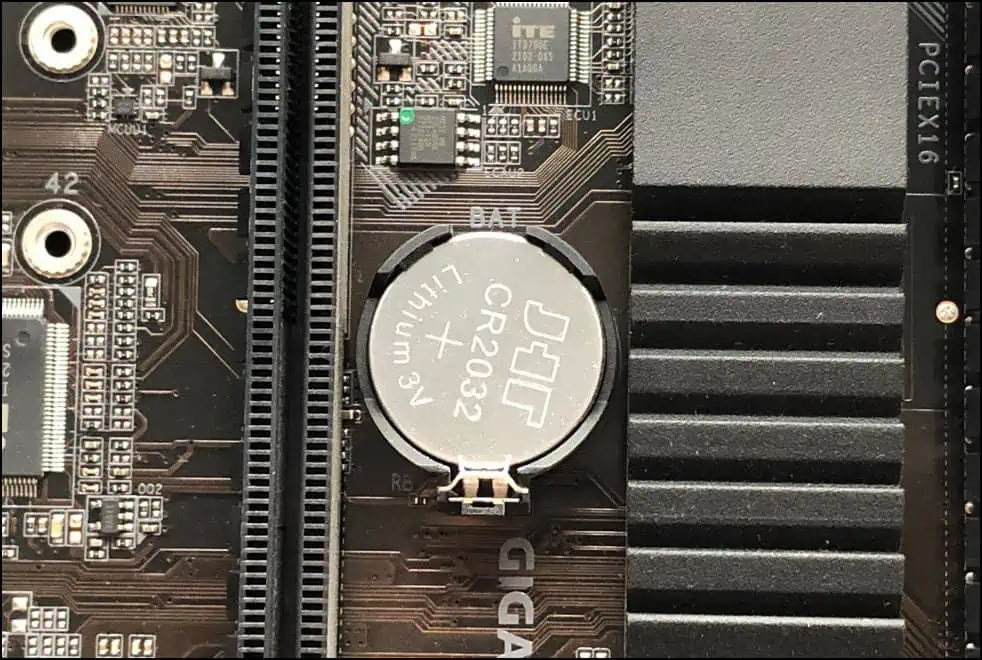 Why Are There Green Lines on Monitor? How to Fix It 9 cmos-battery