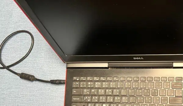 Amber or Orange Light Blinking on Dell Laptop? 16 Ways to Fix It 4 connect-ac-adapter-to-dell-laptop