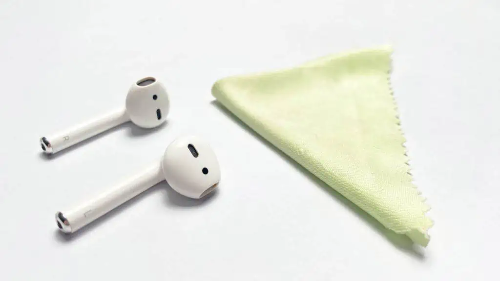 8 Ways to Fix One AirPod Not Working Issue (Left or Right) 2 exterior-of-airpods-scaled-1024x576