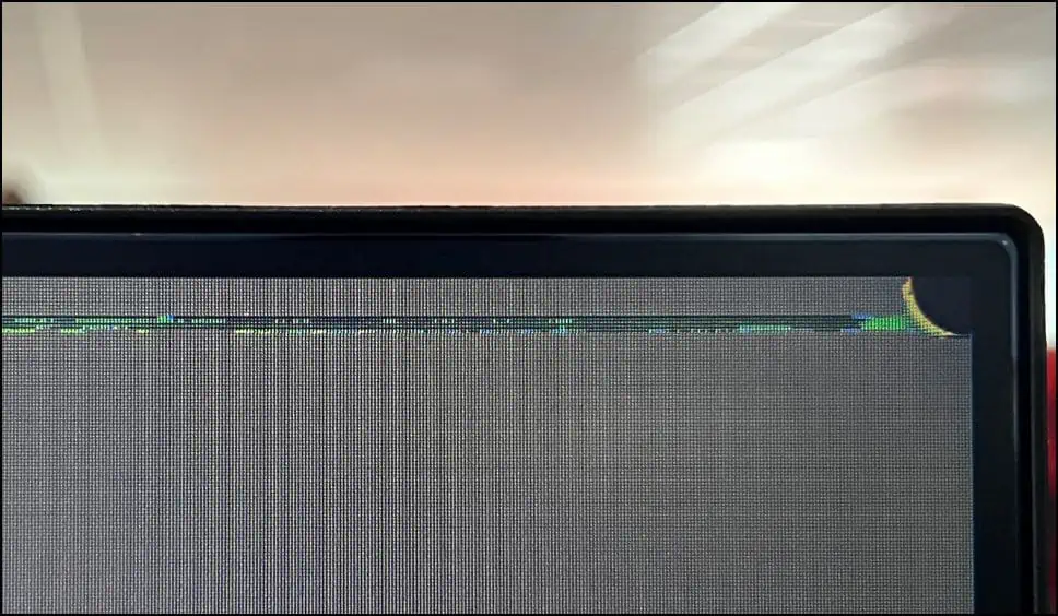 Why Are There Green Lines on Monitor? How to Fix It 10 green-line-monitor