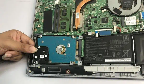 new-hdd-into-the-laptop