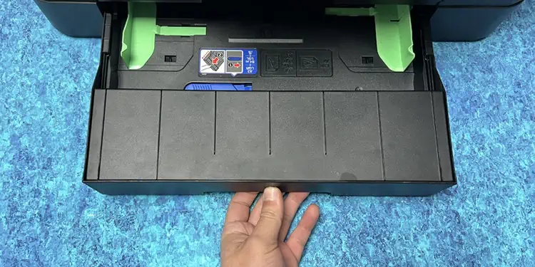 How to Put Paper in HP Printer 1 pull-out-the-input-tray