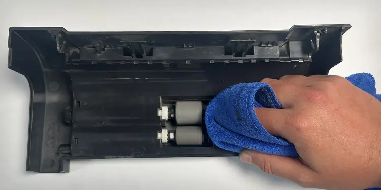 clean-adf-roller-with-lint-free-cloth
