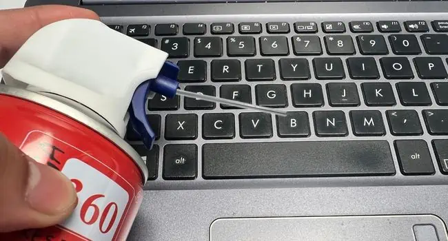 compressed-air-cleaning-laptop-keyboard