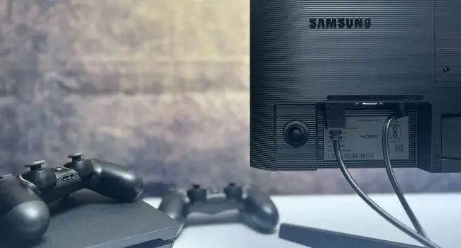 How to Use Monitor Without PC? Detailed Guide 13 connect-to-monitor-hdmi-in