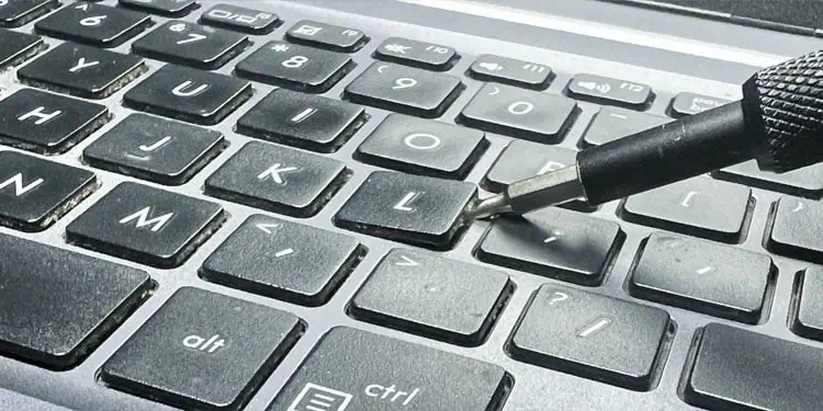 insert-screwdriver-keyboard-1