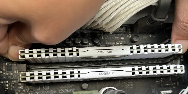 place-ram-sticks-in-alternate-slots