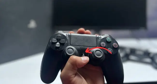 How to Use Monitor Without PC? Detailed Guide 16 press-ps-button-in-controller