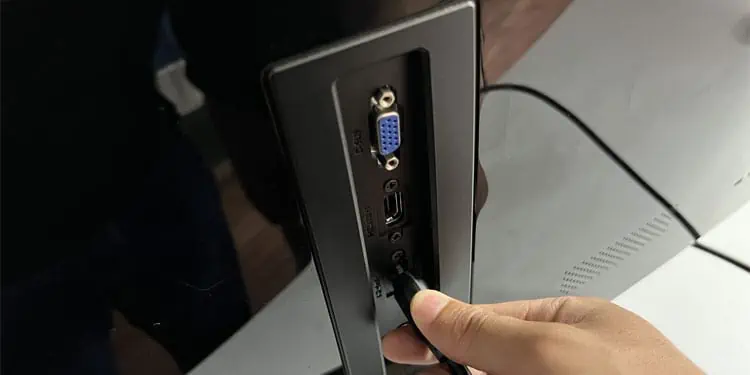 7 Ways to Fix “No Signal” in BenQ Monitor 2 switch-video-port