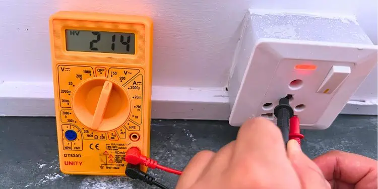 testing-voltage-of-ground-hole