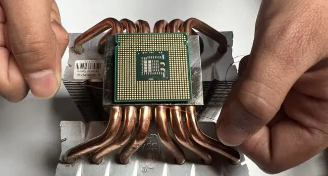 Fix: CPU Stuck to Cooler 10 remove-cpu-using-thread-string-dental-floss