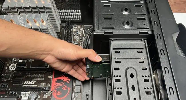 How to Install a Hard Drive? (Step-By-Step Guide) 12 slide-out-hdd