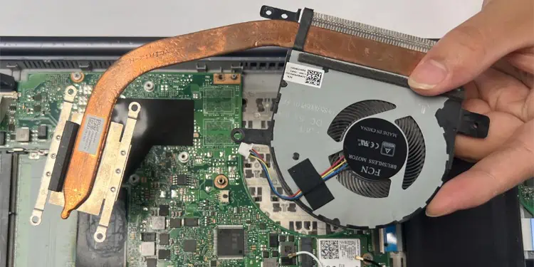 take-out-laptop-fan-and-heat-sink