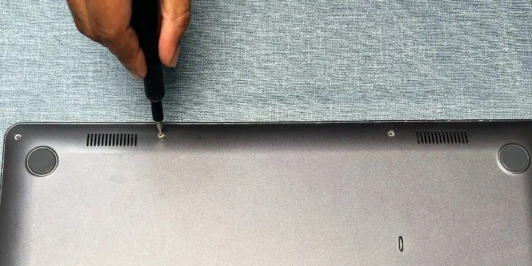 unscrew-laptop-screws