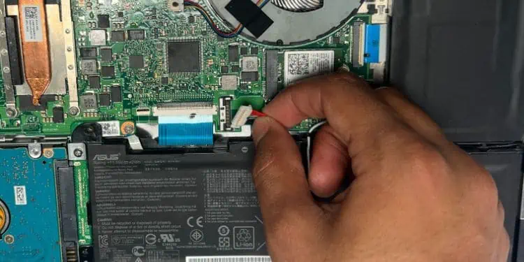 wiggle-to-disconnect-the-internal-battery-connector