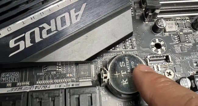 push-cmos-downwards-to-lock