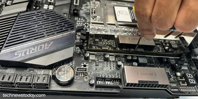 reinstalling-ram-stick