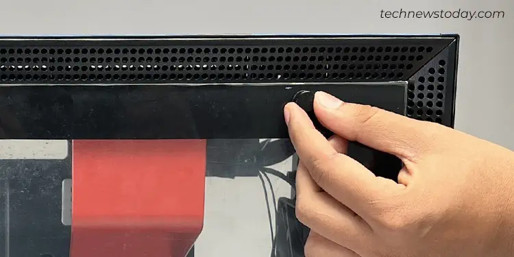 How to Install a Power Supply Unit in Your PC 4 remove-thumb-screws-from-side-panel-of-pc-case