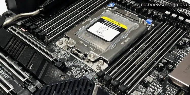 E-ATX vs ATX vs Micro ATX vs Mini ITX: What You Need to Know 4 8-ram-slots-in-eatx-boards