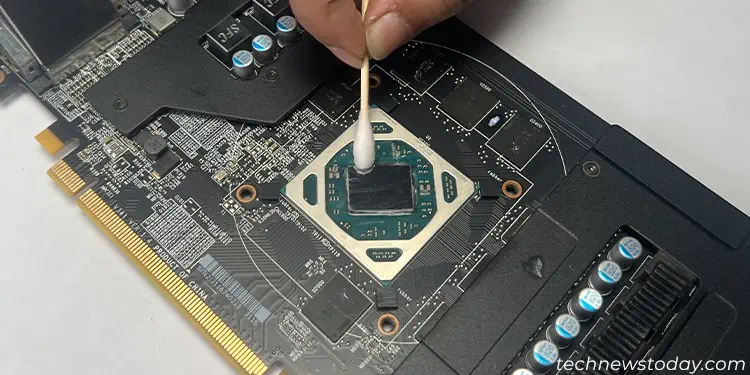 How to Apply Thermal Paste to GPU 13 cotton-swab-gpu-thermal-paste-clean-sides
