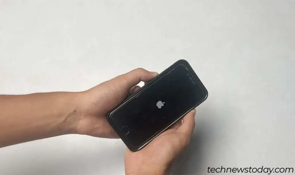 force-restart-iphone-7-or-lower-1024x608