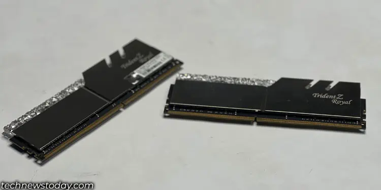 identical-memory-stick-trident