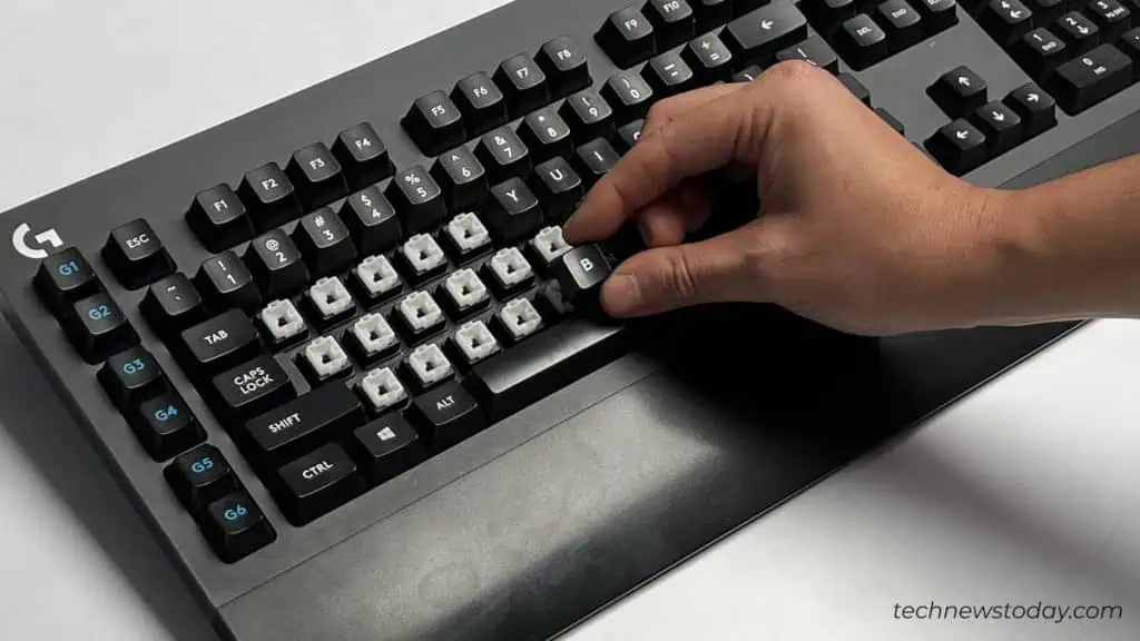 reinsert-keys-on-your-keyboard-1024x576